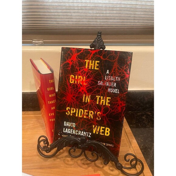 6 Hardcopy Set: The Girl with the Dragon Tattoo - Picture 5 of 8